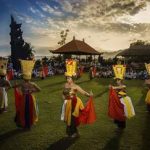 Tradisi Lokal Yang Masih Bertahan Di Tengah Modernisasi