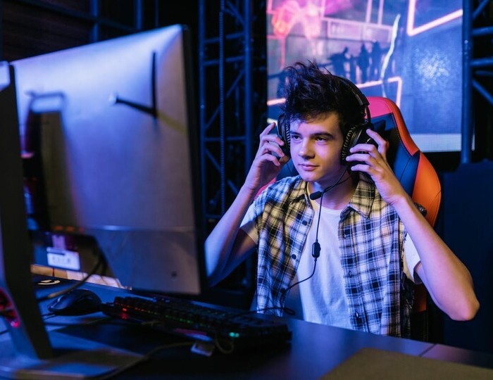 Gaming Online Dan Komunitas Virtual