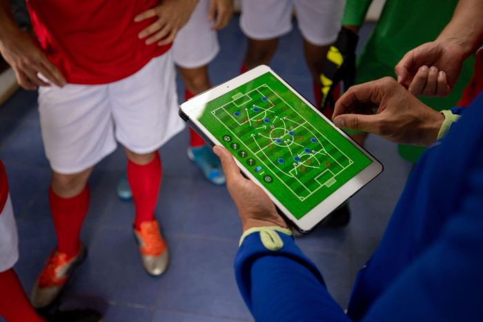 Transformasi Sepak Bola: Dari Taktik Klasik Ke Strategi Digital