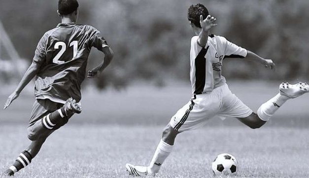 Sepak Bola Modern: Antara Hiburan, Bisnis, Dan Prestasi