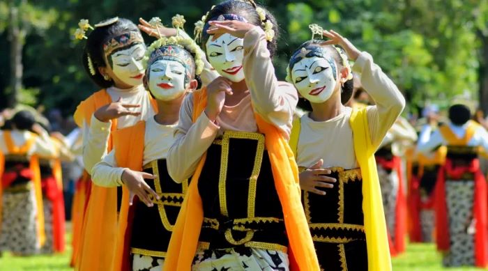Keunikan Tradisi Dan Budaya Lokal Yang Masih Dilestarikan