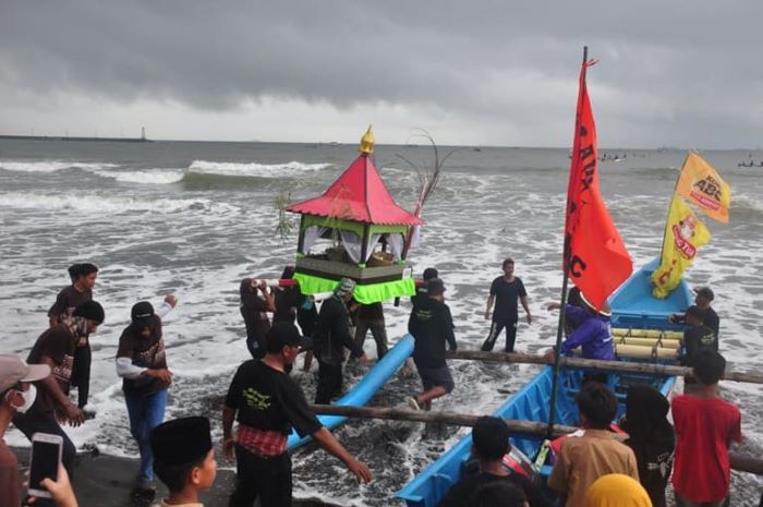 Tradisi Unik Yang Masih Dilestarikan Hingga Saat Ini