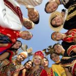 Kegiatan Lokal Yang Mengandung Nilai Kebersamaan Dan Budaya